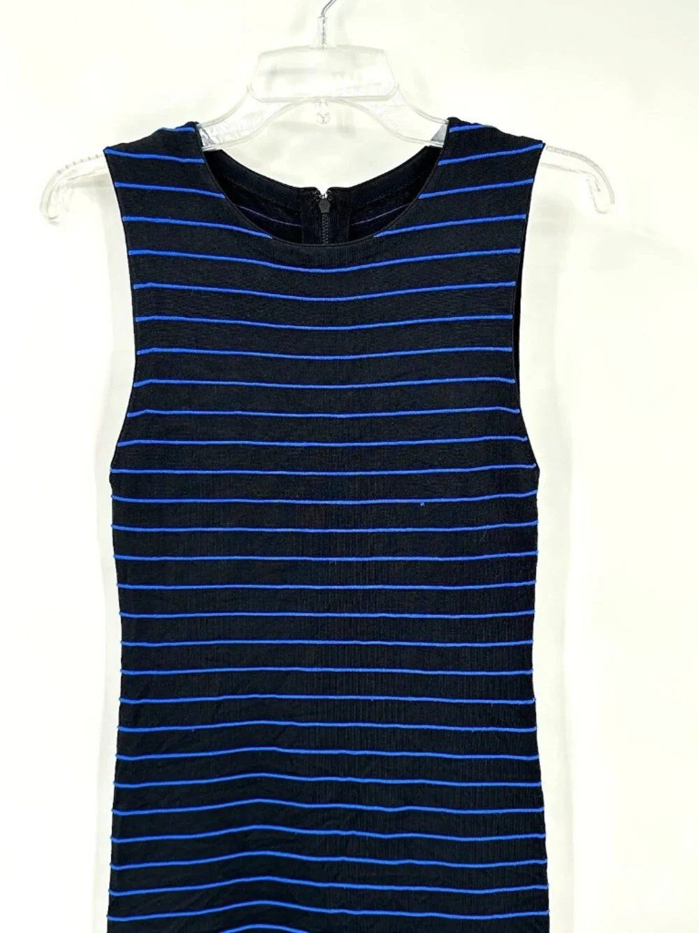 ALICE + OLIVIA dress sheath shift striped blue SMALL sleeveless knit beach - Picture 3 of 10